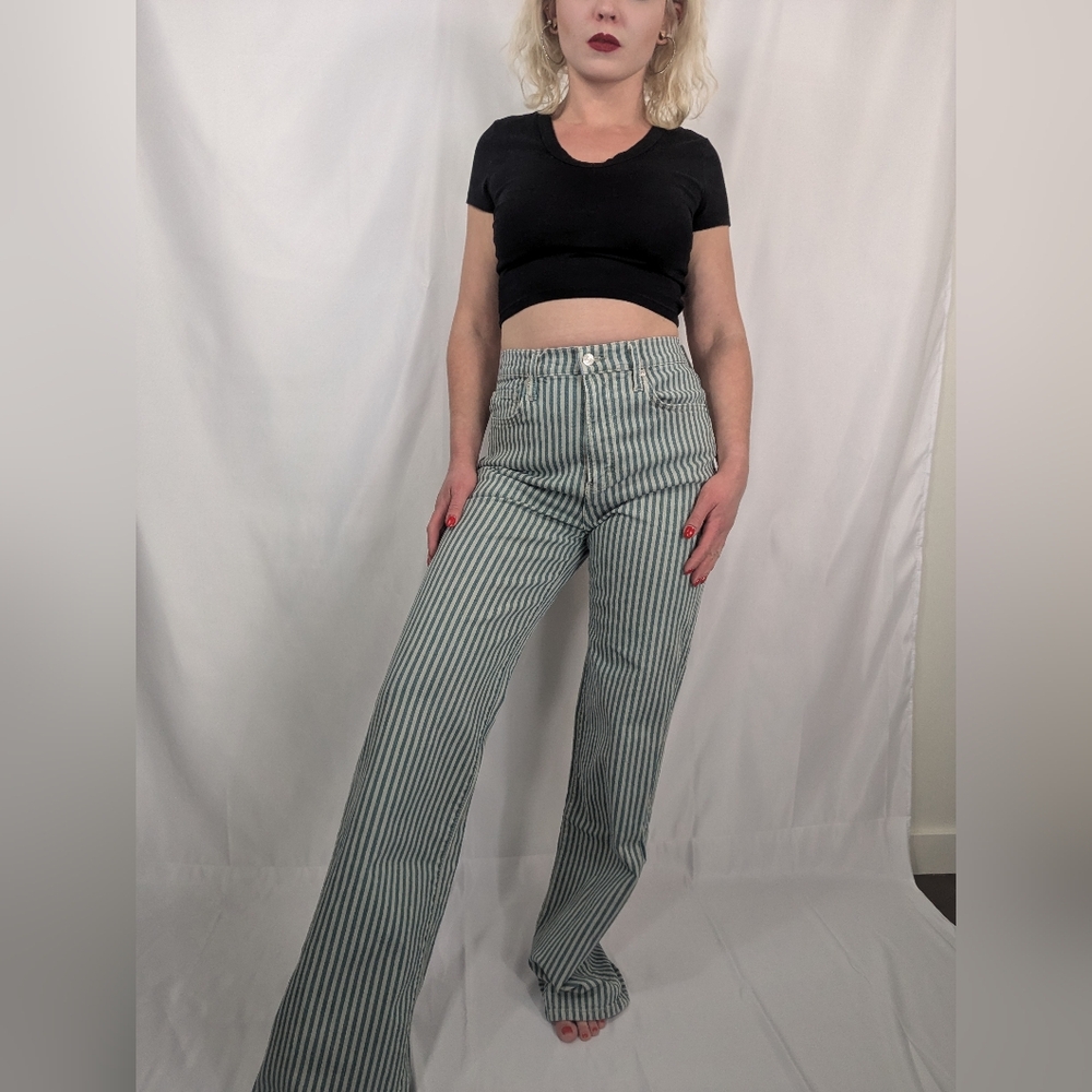 Free People sz. 27 blue/white striped straight leg jeans